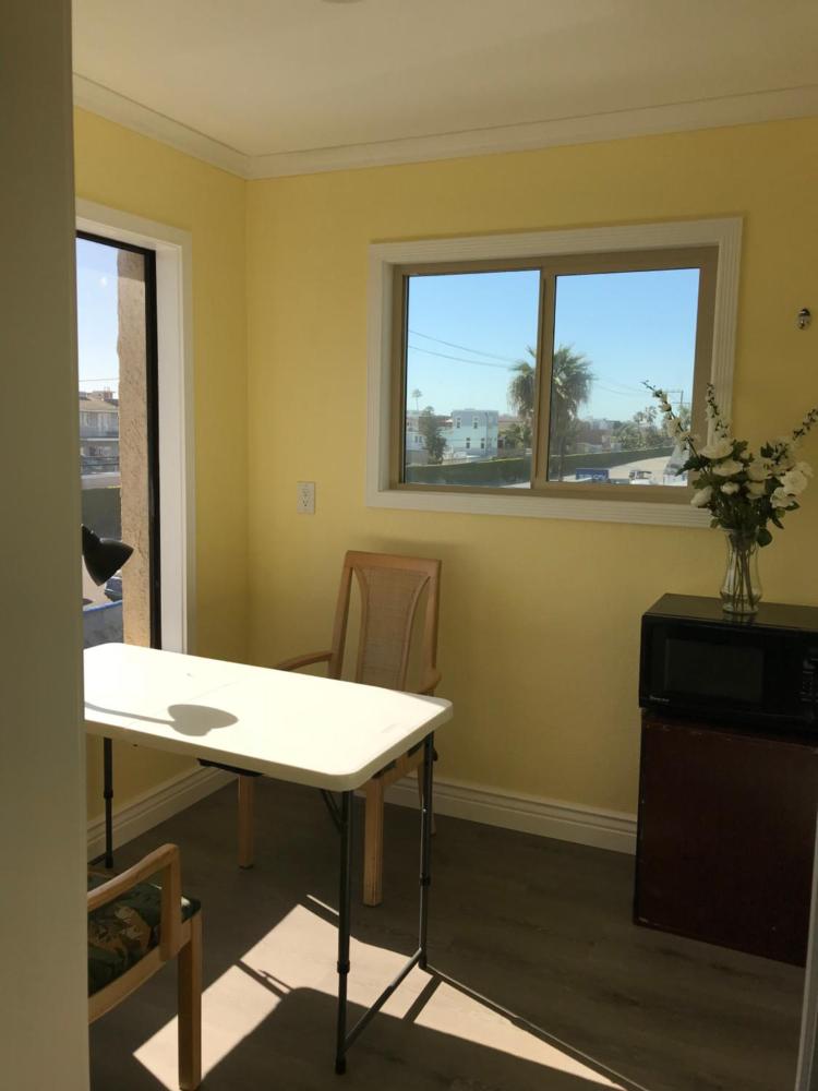 Room image 4